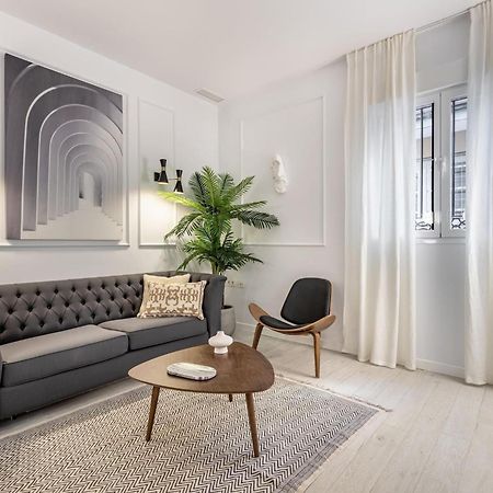 Central Stylish And Elegant 1 & 2 Bedroom Apartments III Granada Exteriör bild