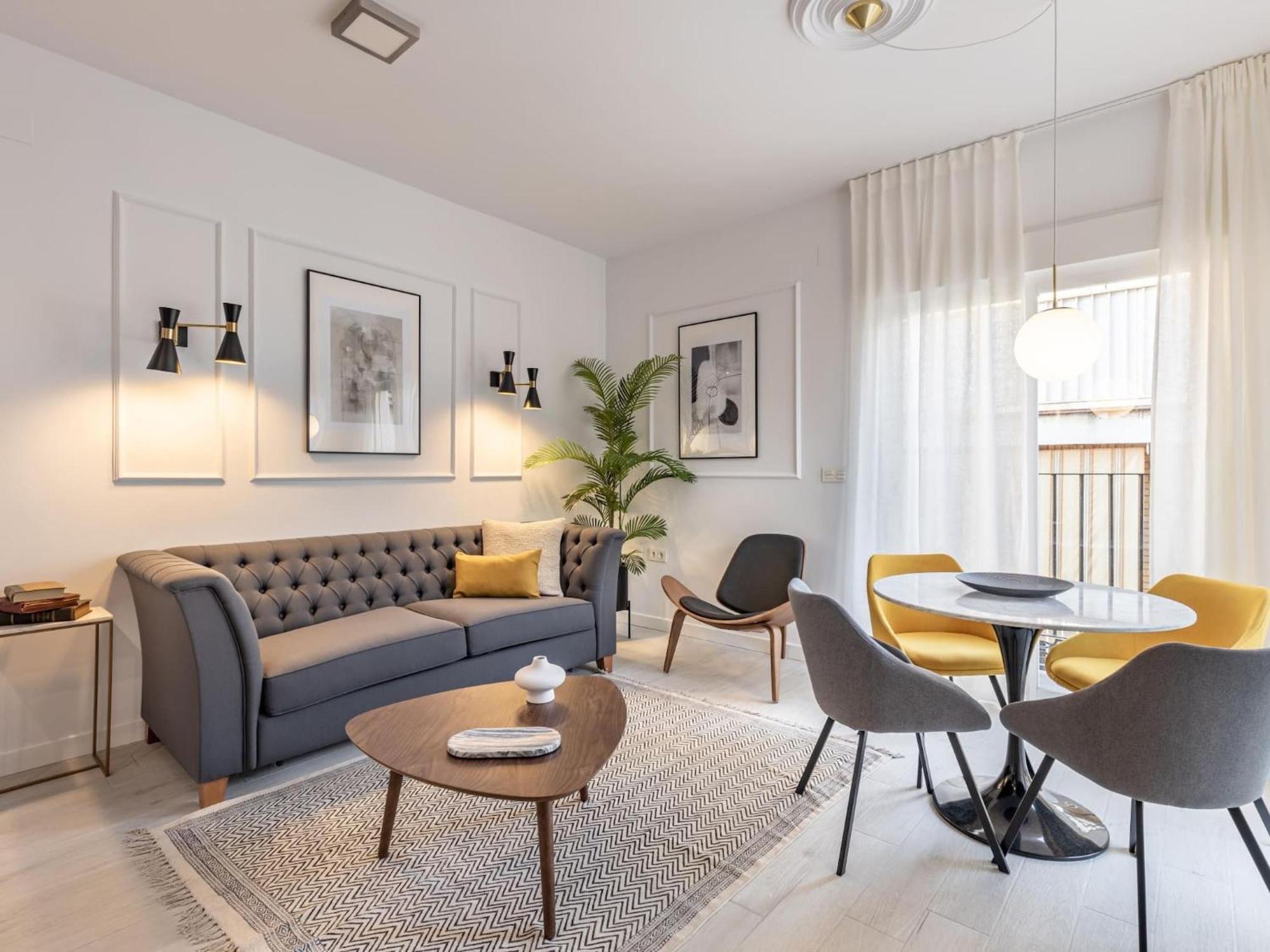 Central Stylish And Elegant 1 & 2 Bedroom Apartments III Granada Exteriör bild