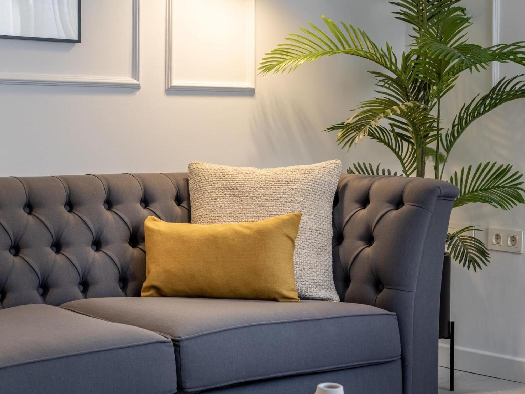 Central Stylish And Elegant 1 & 2 Bedroom Apartments III Granada Exteriör bild